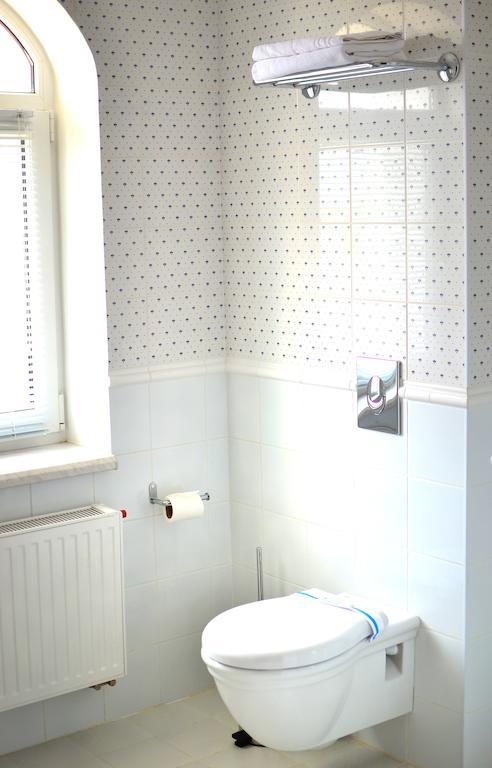 Kera Hotel Nesterenki Chambre photo