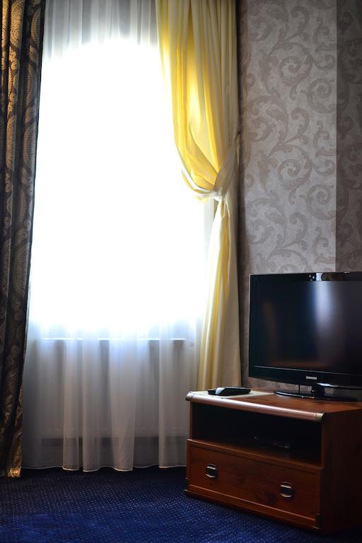 Kera Hotel Nesterenki Chambre photo